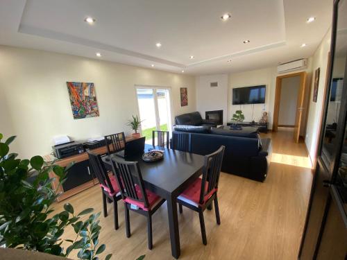 Μια τηλεόραση ή/και κέντρο ψυχαγωγίας στο Zion guest house