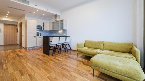 Η κουζίνα ή μικρή κουζίνα στο Revalia Tornimäe Amazing Views Premium Apartments