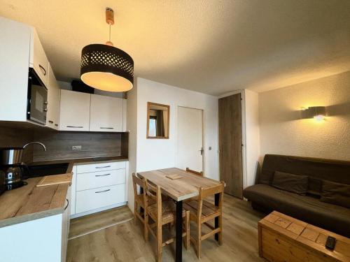 Résidence Carlines I - Studio 4 personnes au pied des pistes aux Ménuires MAE-5694