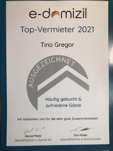 a sign for the top vermillion top greener time greener event at Wohnung In Niedergurig Mit Grill, Sauna Und Garten in Malschwitz
