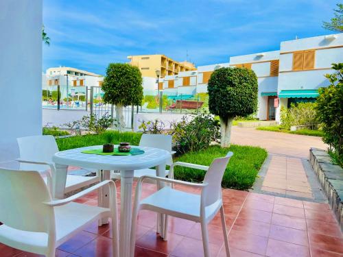 Las Brisas 51 by SunHousesCanarias