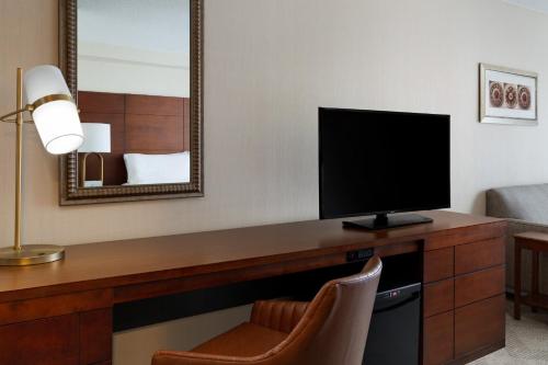 Holiday Inn National Airport/Crystal City, an IHG Hotel Image