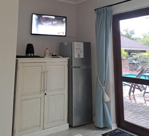 TV a/nebo společenská místnost v ubytování Plettenberg Bay 7 BUNKER AVENUE