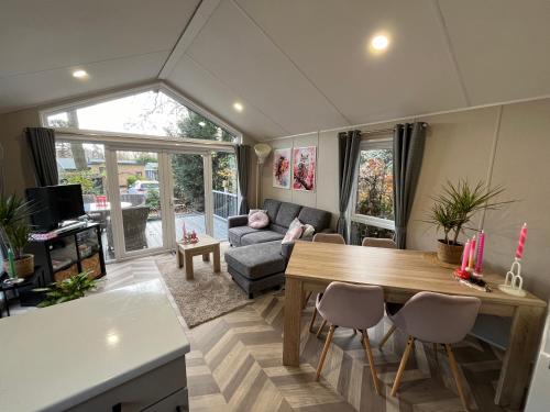 Φωτογραφία από το άλμπουμ του Boshuisje Villa Veenvink met privé sauna σε Voorthuizen