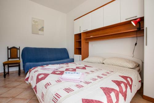 Apartments for families with children Palit - Rab - 4990