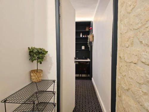 Photo de la galerie de l'établissement apt walk to seine louvre, à Paris