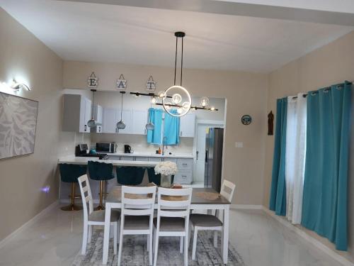 Dapur atau dapur kecil di Turquoise Villa