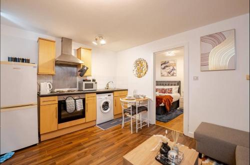 Η κουζίνα ή μικρή κουζίνα στο Southampton Cozy 1bedroom