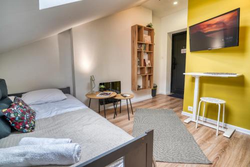 Lily's Studio 6 by Bulgarentals - Central Sofia