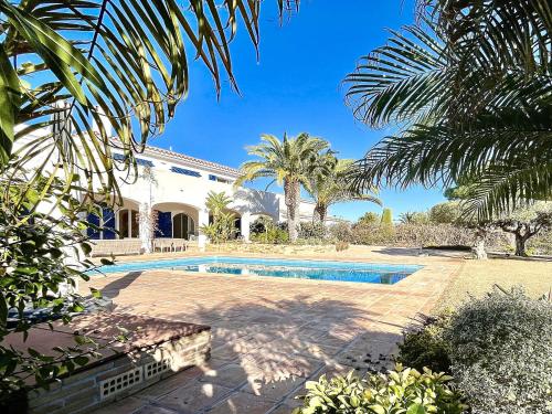 Villa Oceana stunning 6bedroom villa with sea view