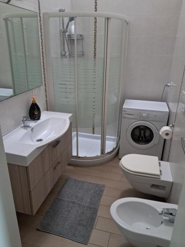 Koupelna v ubytování Carrassi Central Home Con parcheggio privato
