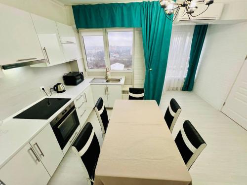 Køkken eller tekøkken på GRAND Home 3 ROOMS Apartment