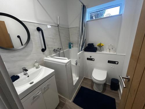 Koupelna v ubytování Ground floor apartment