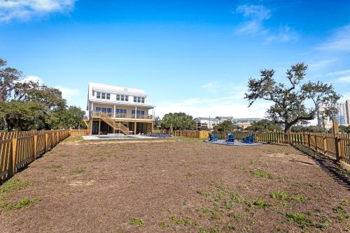 Κήπος έξω από το Luxury Views, Heated Pool, Spa, and Golf Green
