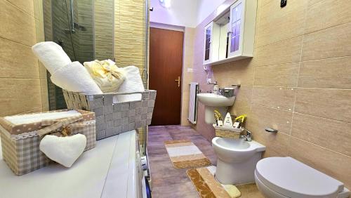 Koupelna v ubytování A Casa Simpatia Vaticano- Check-in only by appointment at least 2 hours in advance