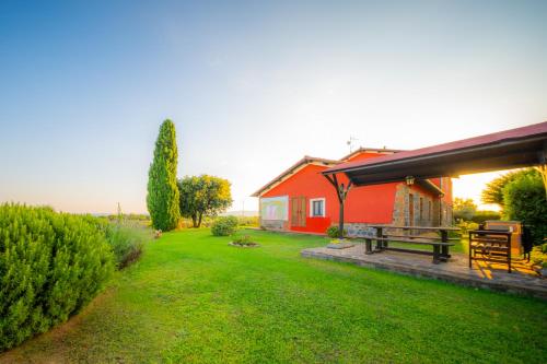 Κήπος έξω από το Agriturismo L'Elce