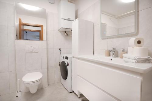 Flexible SelfCheckIns Zagreb 290 - 2 Bedroom Apartment - Garage - WiFi - Keybox Entry