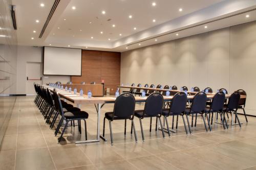 El área de trabajo o centro de convenciones de Hotel Ciudad de Móstoles