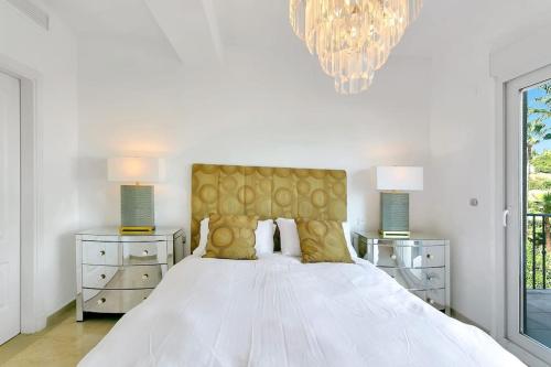 Foto Villa Jacqueline in San Roque 2