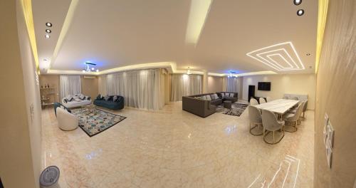 Large Luxury Loft in Rehab City