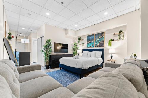 Ένα ή περισσότερα κρεβάτια σε δωμάτιο στο Furnished Apartment in Downtown