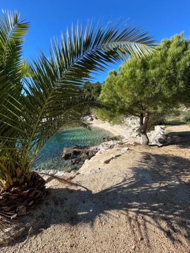 Trogir Čiovo nice studio apartment near the sea