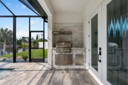 Gambar di galeri bagi The perfect retreat with canal view di Port Charlotte