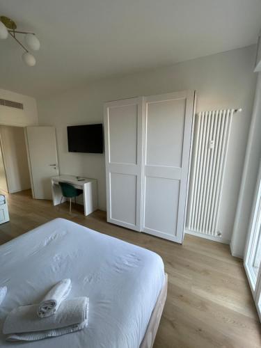 Trilocale con vista e due bagni Metro 4 SkyNest Milano