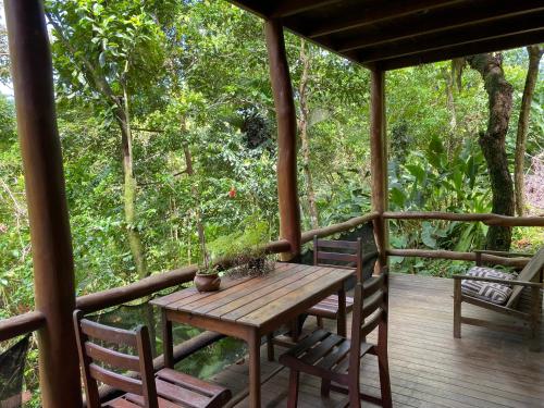 Taman di luar Nala House Morro de São Paulo