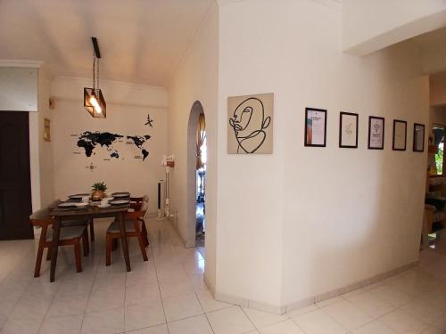 Fotografie z fotogalerie ubytování Noble Villa Condo Georgetown City Center Macalister 3 Bedroom 2 Carpark v destinaci George Town