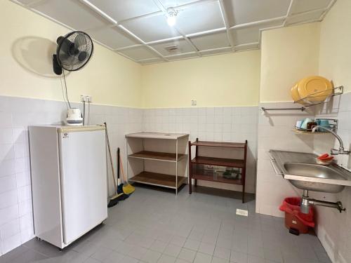 Kuhinja ili čajna kuhinja u objektu B10-01 De Pd Marina Resort