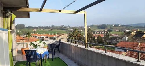 Balkón nebo terasa v ubytování Atico con gran terraza y vistas en Cudon