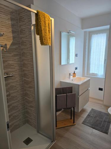 a bathroom with a shower and a sink at Appartamenti a Lases in Albiano