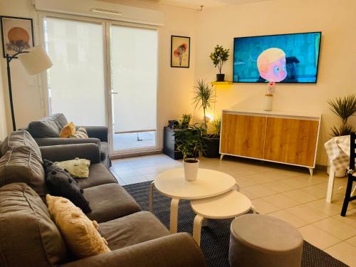 T3 récent avec terrasse et parking