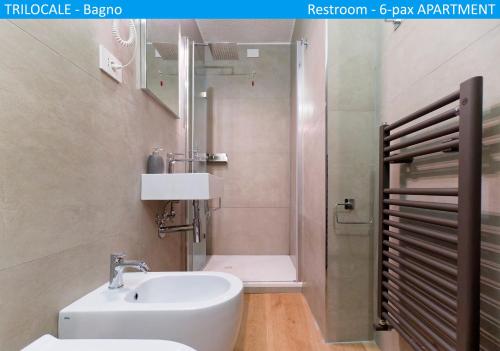 Bilik mandi di Apartment Tonale