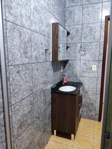 Casa de praia completa, com ar condicionadoにあるバスルーム