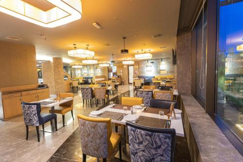 CJ Pallazzio,Salemにあるレストランまたは飲食店