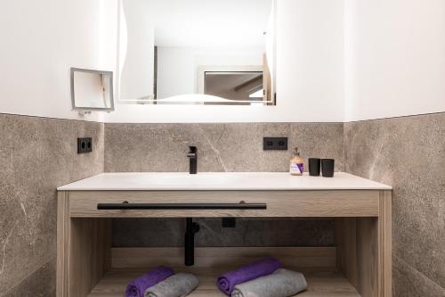 Un baño de Grauzone Grossarl