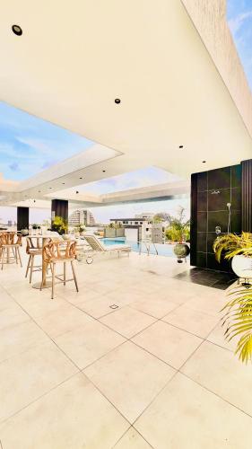 Gallery image of Hilton Essence Studio, Airport-Accra in Accra