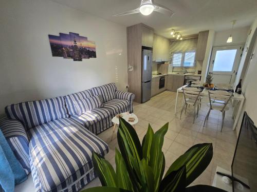 Posezení v ubytování Seaside Escape Apartment