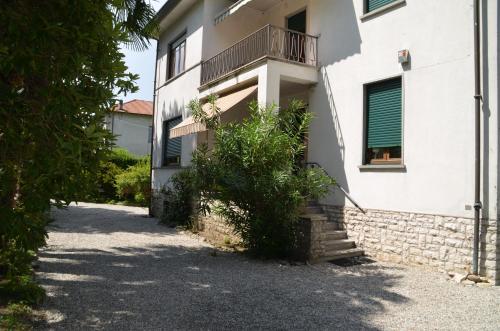 Budova, kde se vila nachází