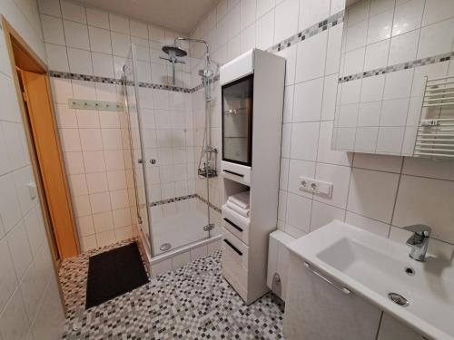 Koupelna v ubytování Sonnen 1 - Erdgeschoss-Wohnung mit Arbeitszimmer und Parkplatz