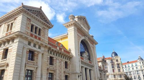 Le GRAND JEAN - CENTRAL PRES GARE ET TRAM - supermarchés - WIFI - 3 Person photo 30