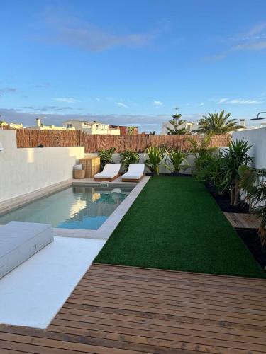 CASA DAMAR with Sea View & Heated pool