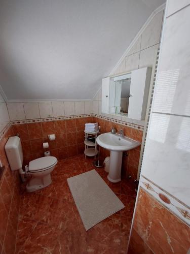 Koupelna v ubytování Apartman Vidikovac