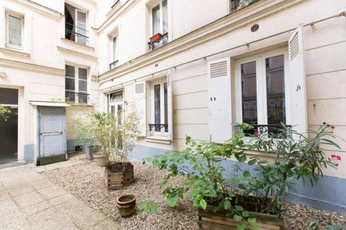 Coup de Cœur à Montmartre - Eugène Suë