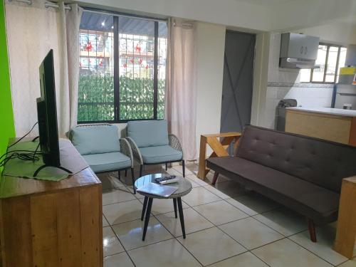 Кухня або міні-кухня у Isabela´s Quality Accommodation