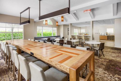 Ruang duduk di Residence Inn West Palm Beach