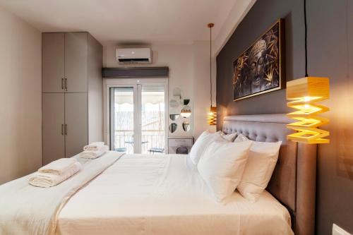 Luxury Boutique Suite w Balcony 5 min Metro
