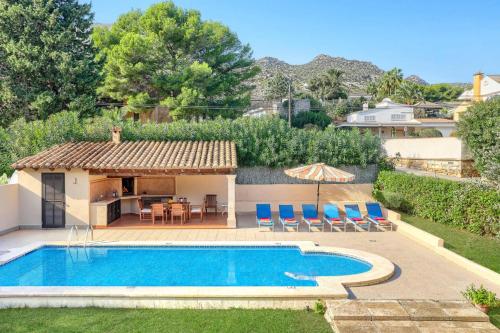 Villa Las Flores by Villa Plus